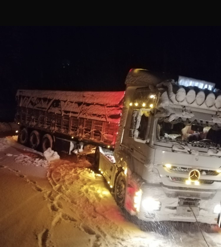 Kar yağışının etkili olduğu Antalya-Konya yolunda ulaşım normale döndü
