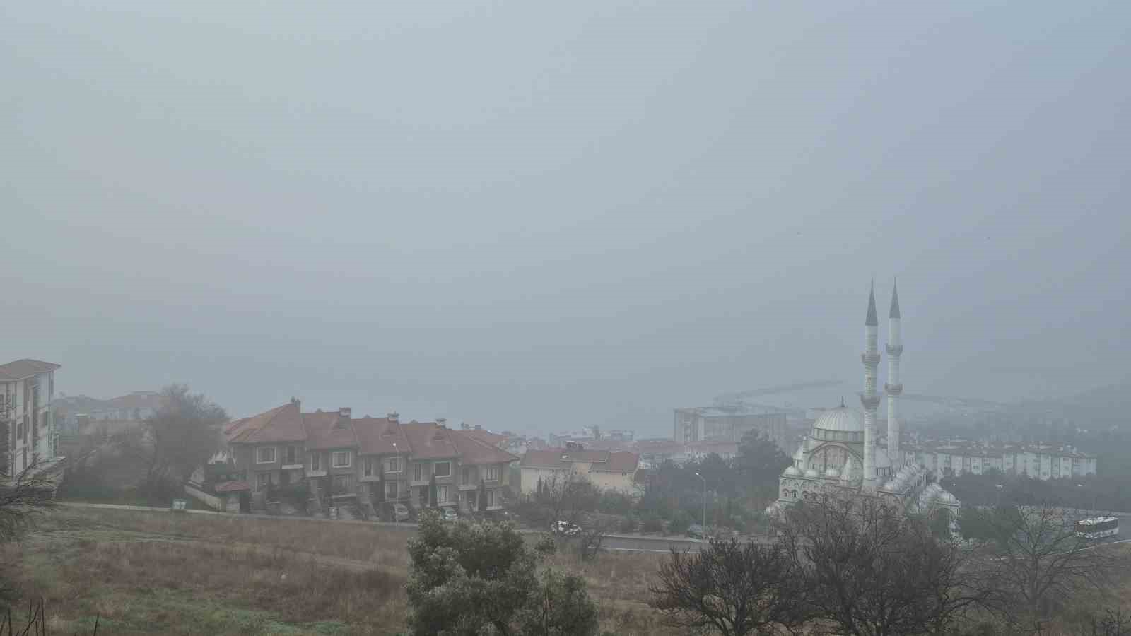 Tekirdağ’da yoğun sis: Sis şehri kapladı
