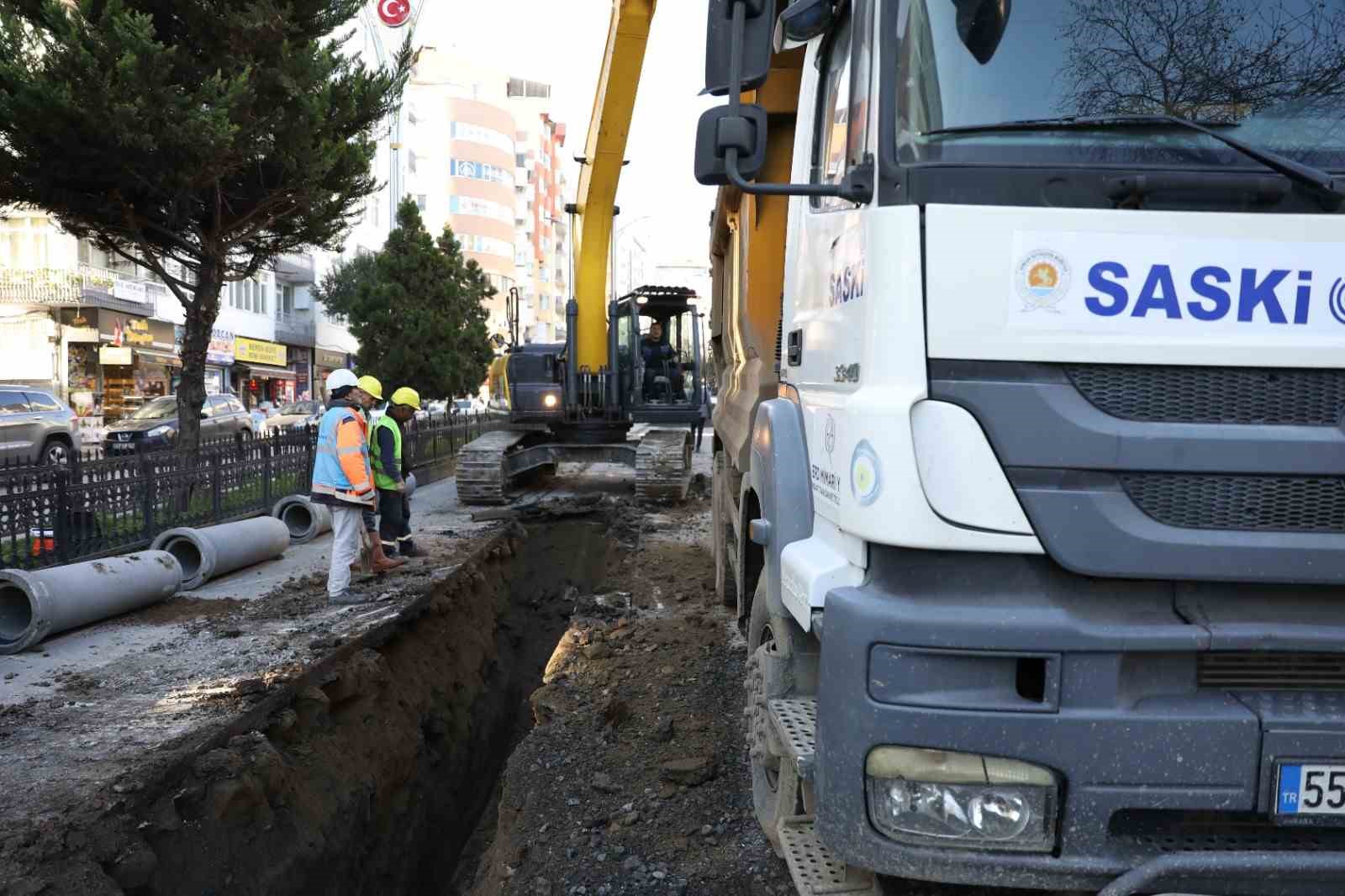 19 Mayıs Bulvarı’nda kanalizasyon hattı yenileniyor
