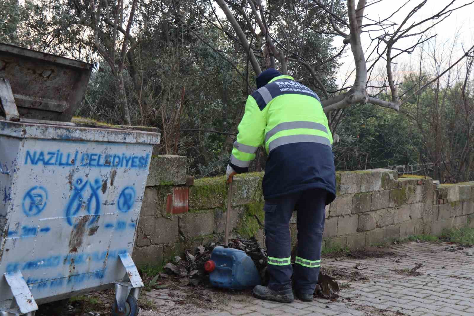 Nazilli Belediyesi ekipleri Dallıca’da temizlik çalışması gerçekleştirdi
