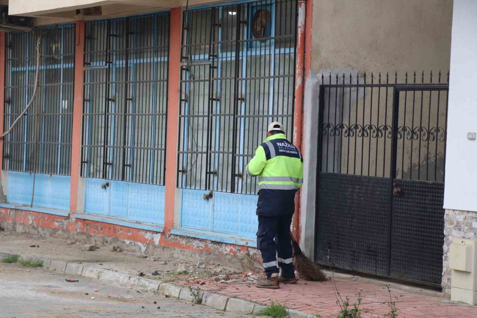 Nazilli Belediyesi ekipleri Dallıca’da temizlik çalışması gerçekleştirdi
