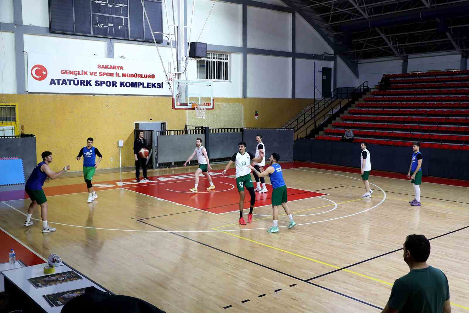 Sakarya Büyükşehir basket takımı ikinci devreye galibiyet serisiyle başladı
