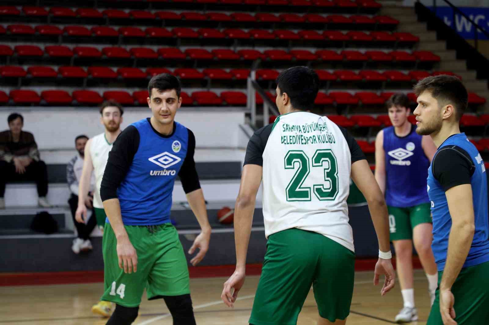 Sakarya Büyükşehir basket takımı ikinci devreye galibiyet serisiyle başladı
