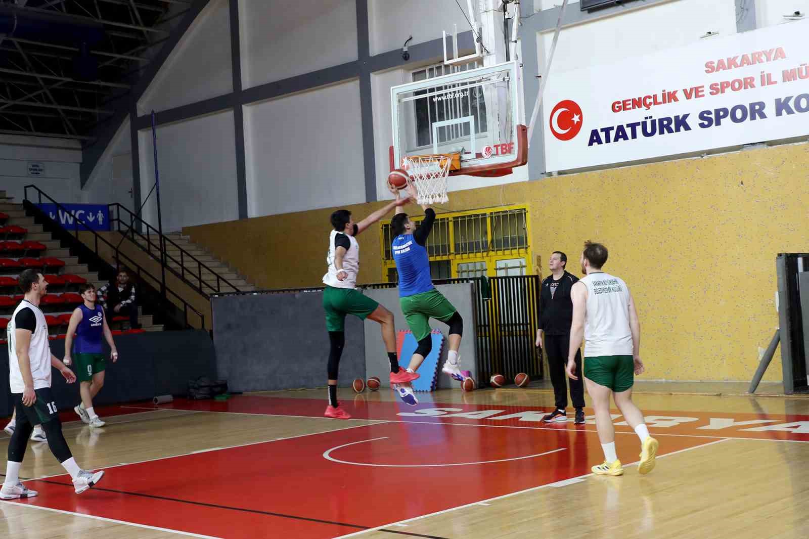 Sakarya Büyükşehir basket takımı ikinci devreye galibiyet serisiyle başladı
