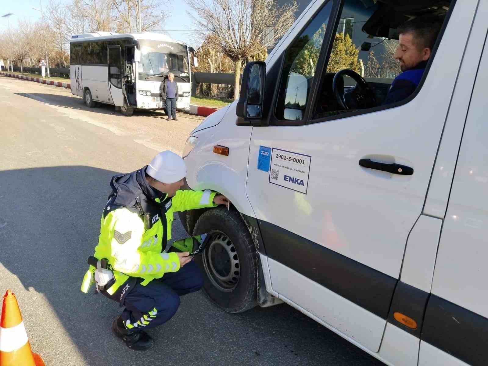 Kırklareli’nde 333 sürücüye işlem yapıldı
