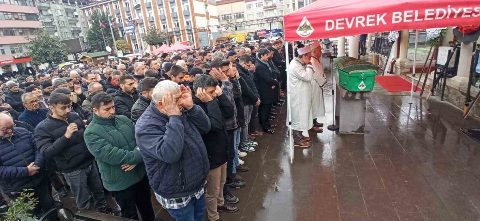 Bartın Vali Yardımcısı Karakaya’nın Ailesinde Acı Kaybı Dualarla Uğurlandı