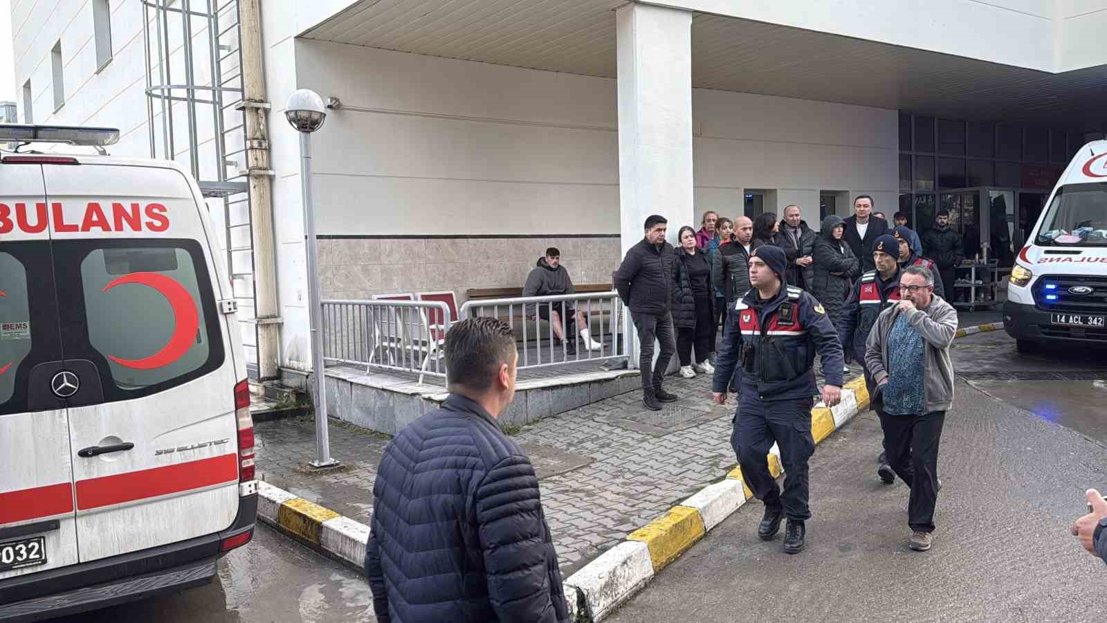 Otel yangınına ilişkin gözaltına alınanlar sağlık kontrolü için hastaneye getirildi
