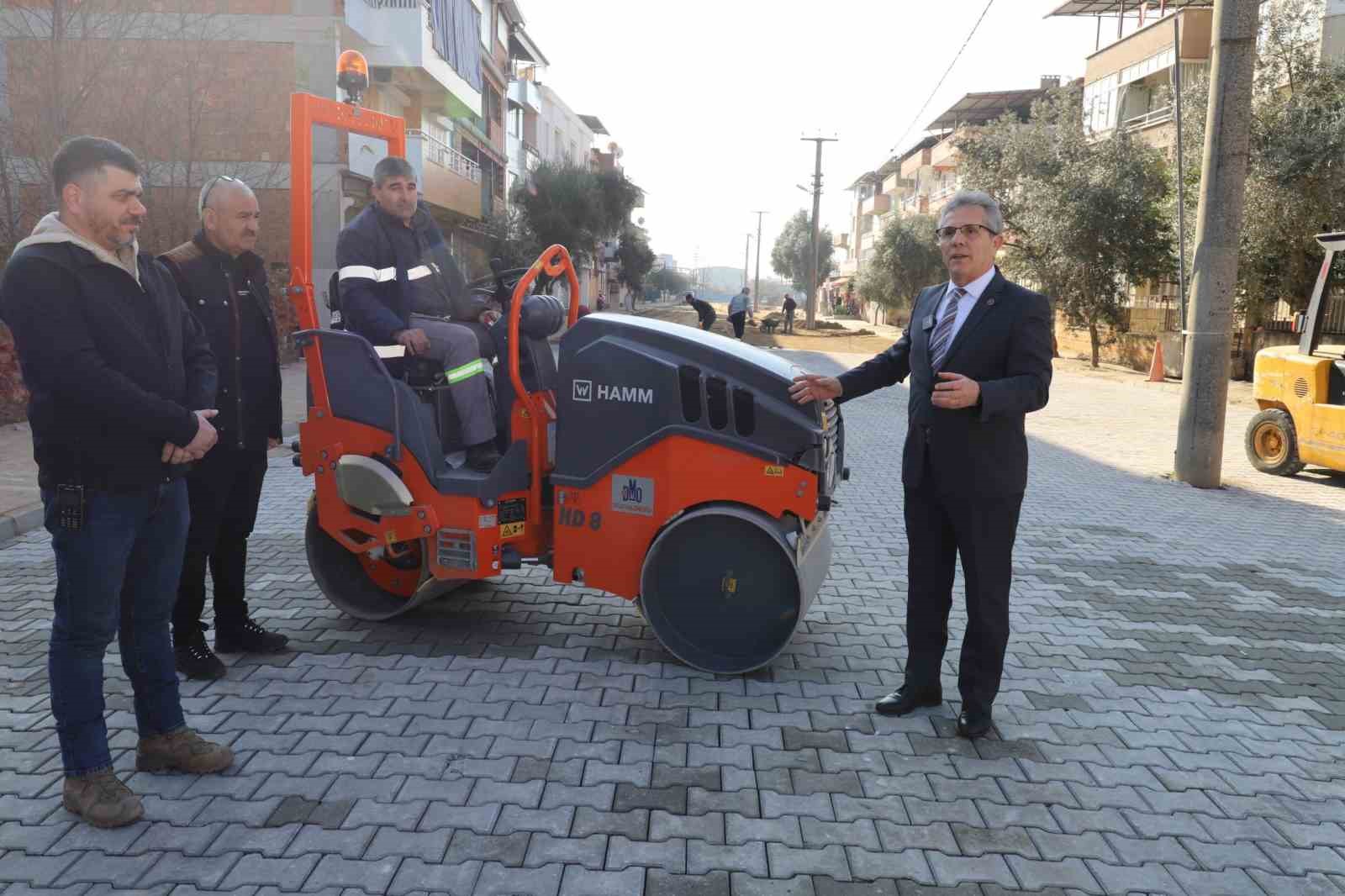 Nazilli Belediyesi’ne yeni bir silindir makinesi kazandırıldı
