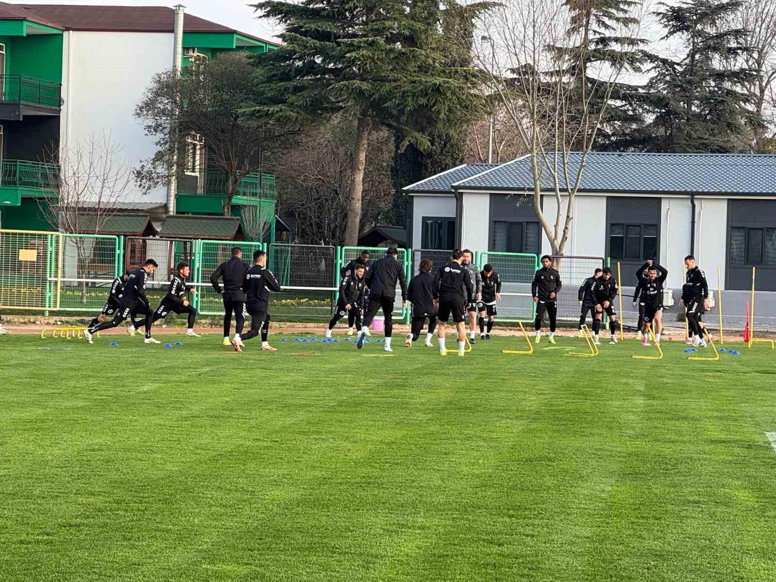 Kocaelispor’da Beridze ve Mijo Caktas kadroda düşünülmüyor
