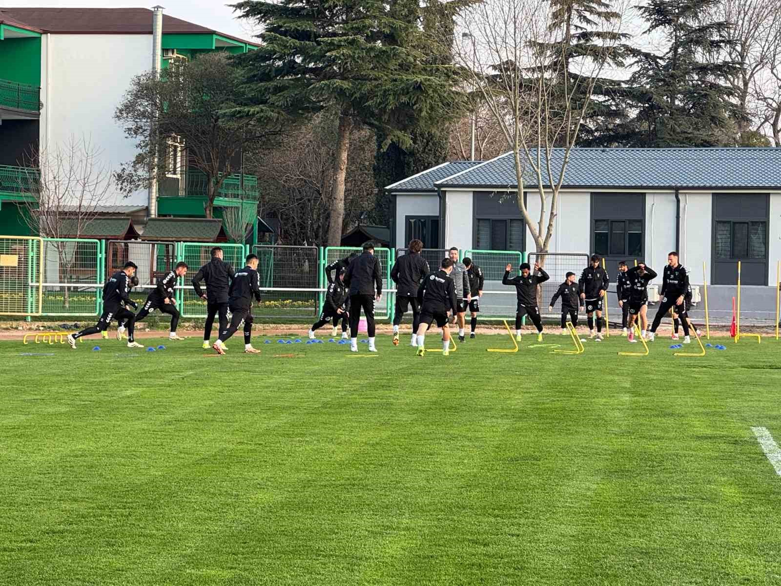 Kocaelispor’da Beridze ve Mijo Caktas kadroda düşünülmüyor
