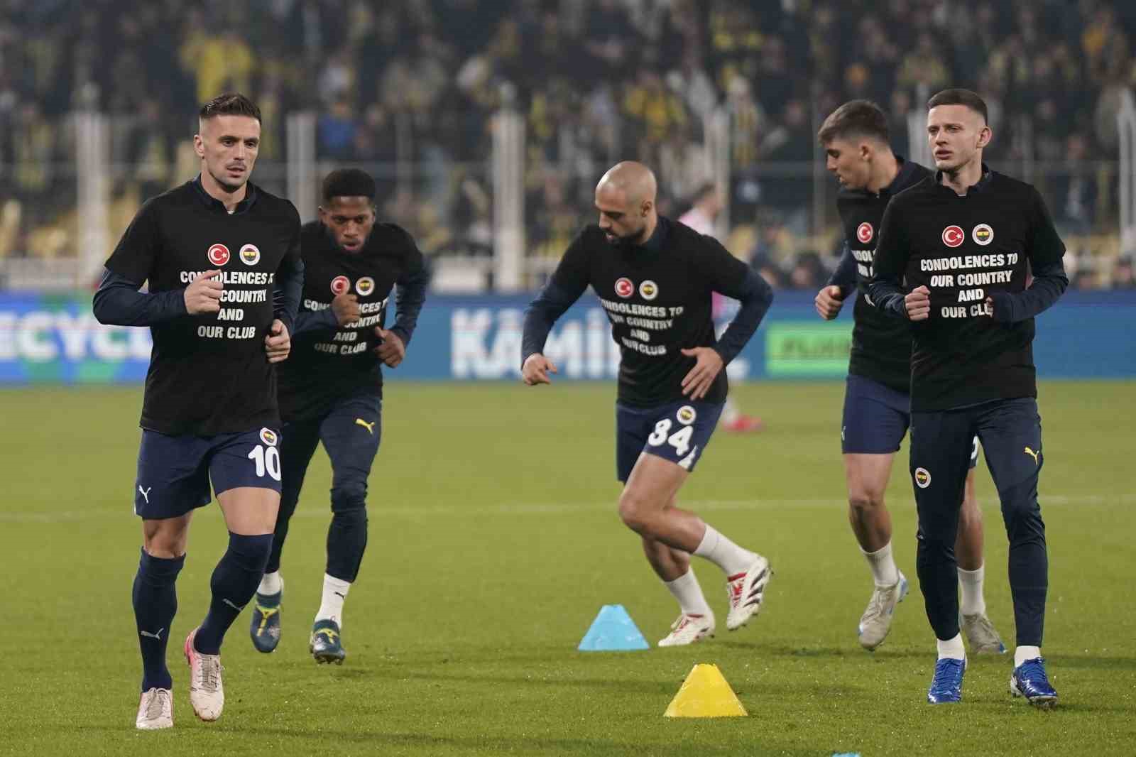 UEFA Avrupa Ligi: Fenerbahçe: 0 - Lyon: 0 (Maç devam ediyor)
