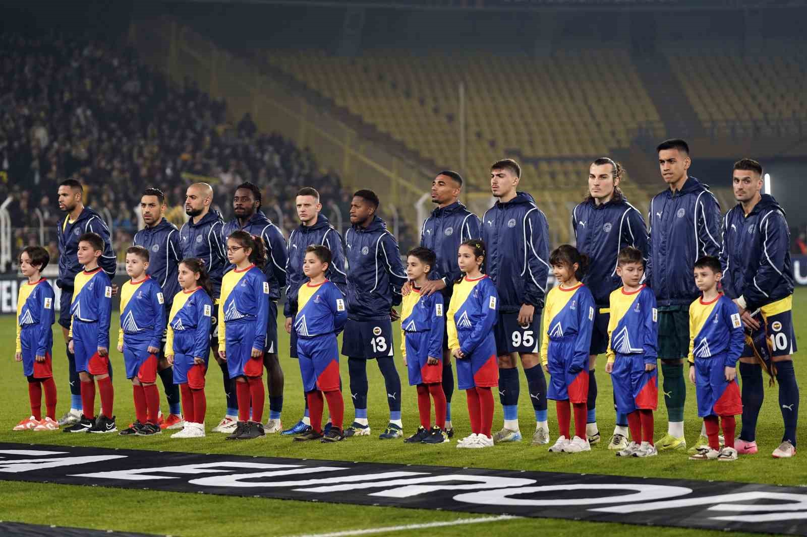 UEFA Avrupa Ligi: Fenerbahçe: 0 - Lyon: 0 (Maç devam ediyor)
