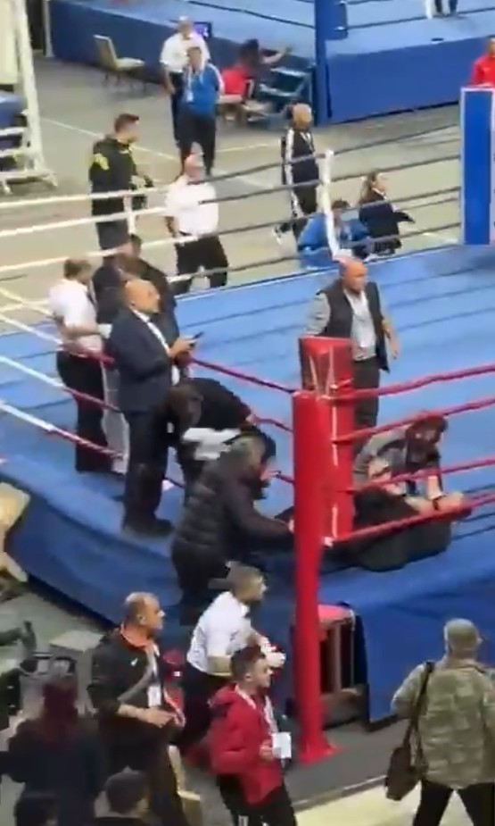 Kick boks maçında kavga ring dışına taştı: 1’i hakem 2 yaralı
