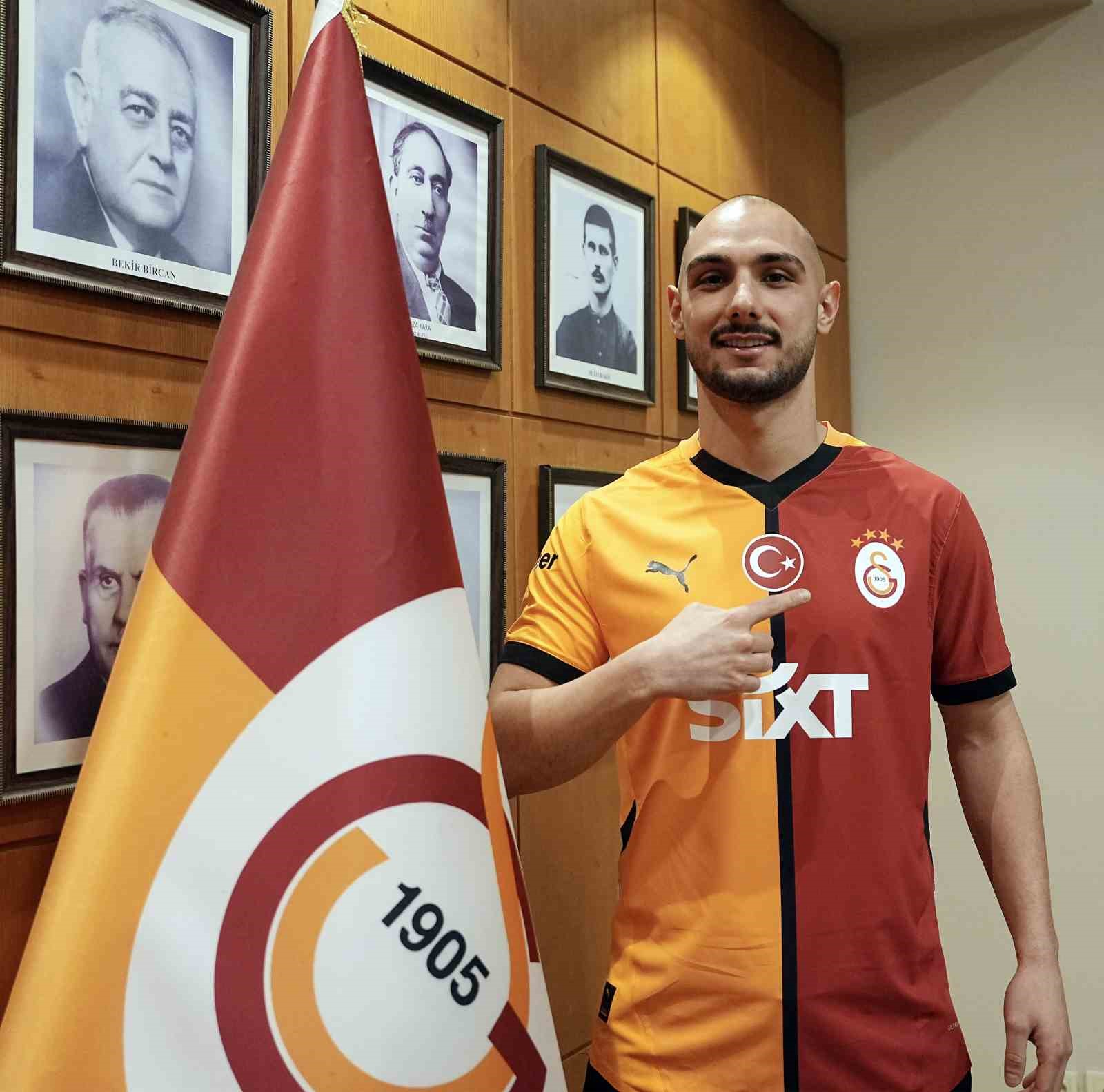 Galatasaray, Ahmed Kutucu’yu transfer etti
