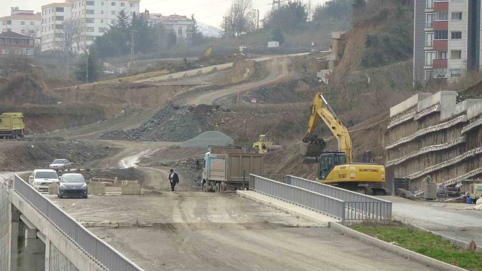 Türkiye’nin en maliyetli şehir içi yollarından Kanuni Bulvarı inşaatında sona doğru
