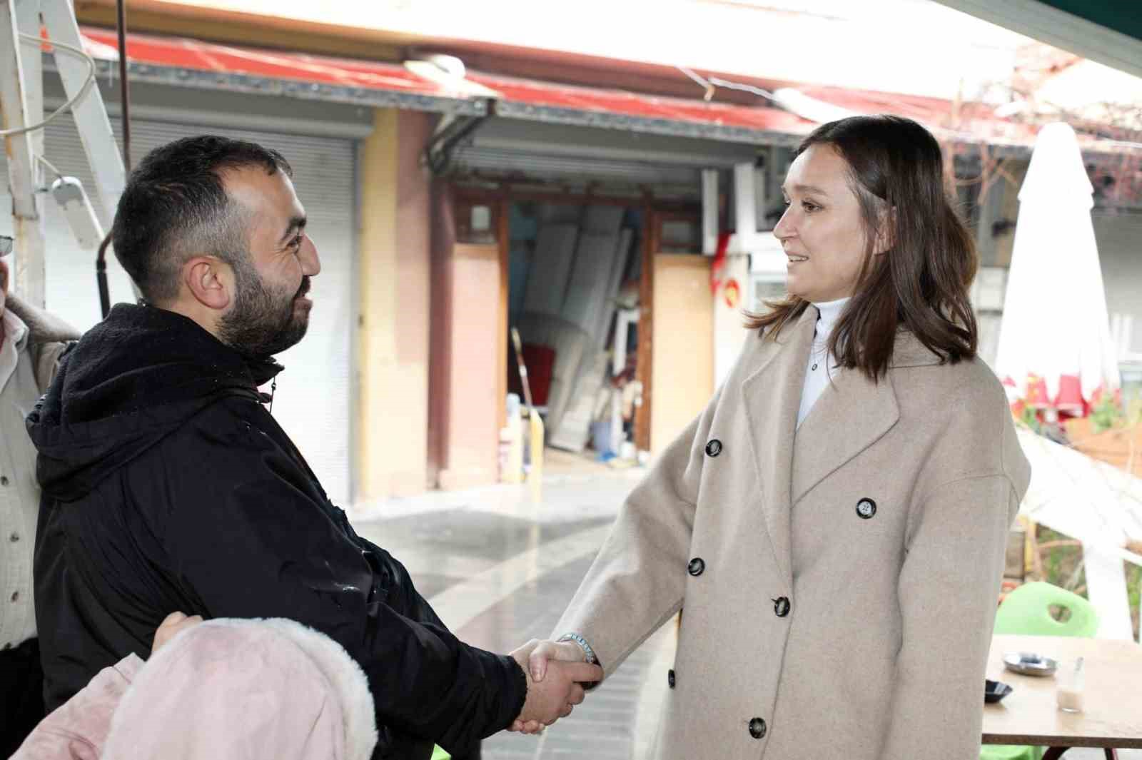 Başkan Durbay mahallelerin ihtiyaçlarını yerinde tespit ediyor
