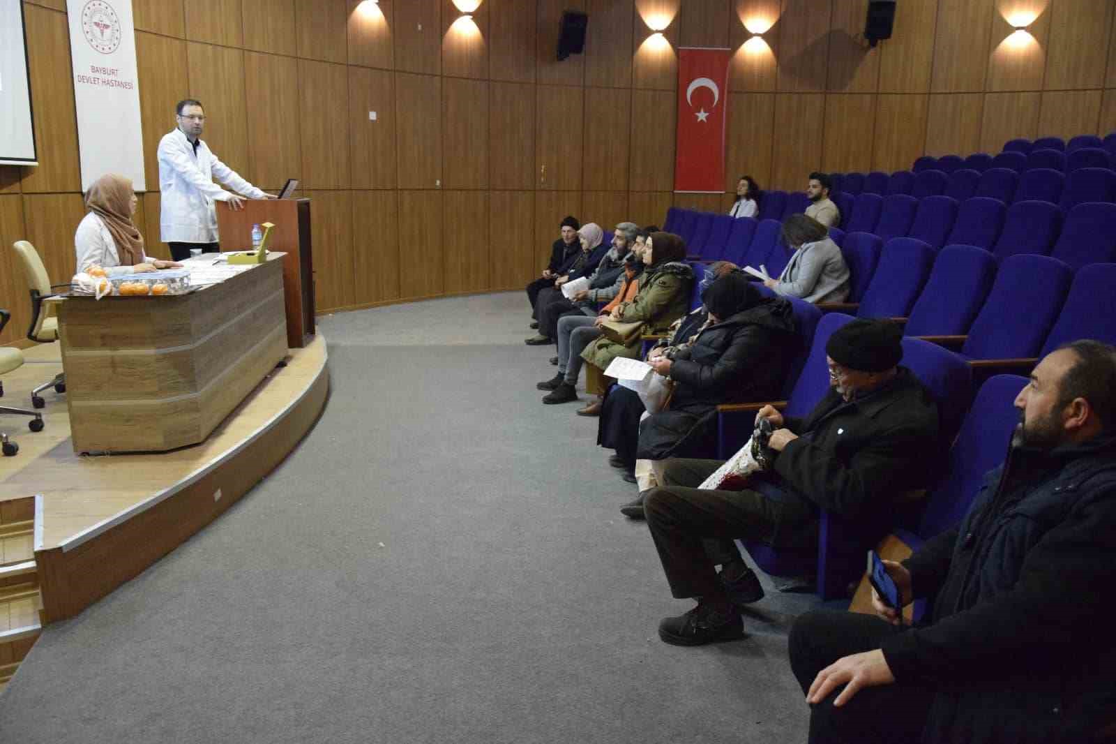 Bayburt’ta diyabet okulu yeni yılın ilk mezunlarını verdi
