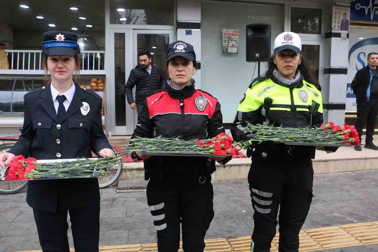 Diyarbakır’da şehit edilen Ali Gaffar Okkan ve 5 polis memuru anıldı
