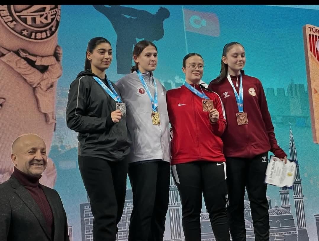 Şahinbey Belediye Spor Kulübü karatecilerinden büyük başarı
