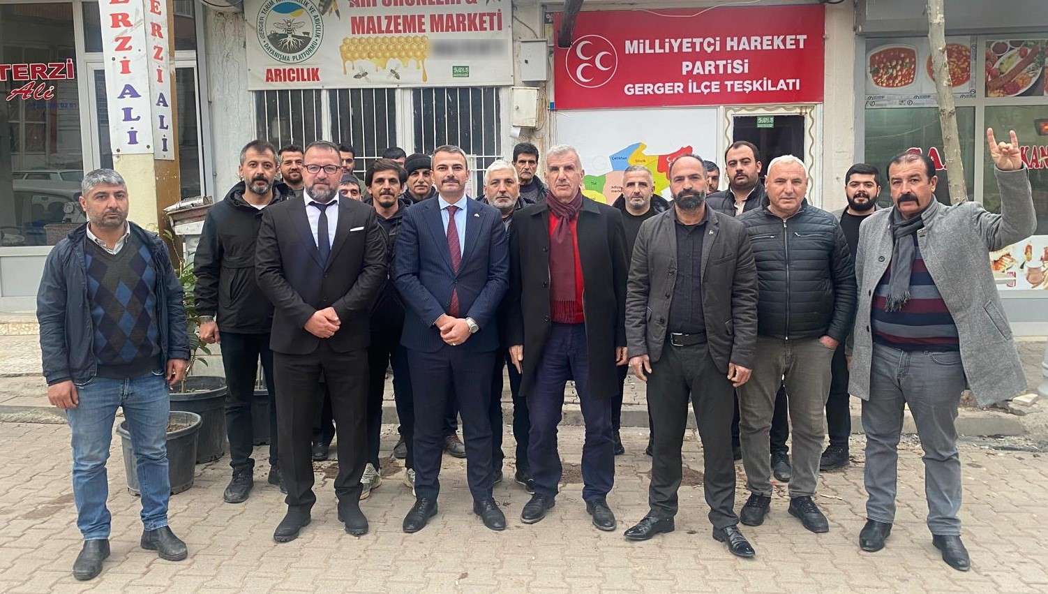 İyi Parti Gerger ilçe teşkilatı istifa edip MHP’ye geçti
