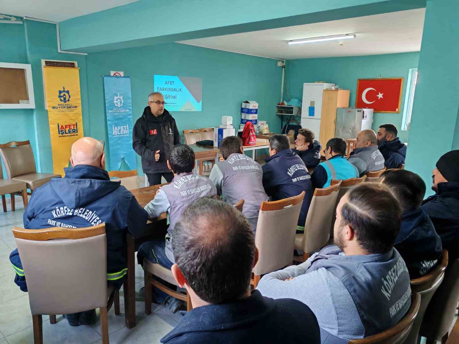 Körfez Belediyesi’nde afet eğitimi verildi
