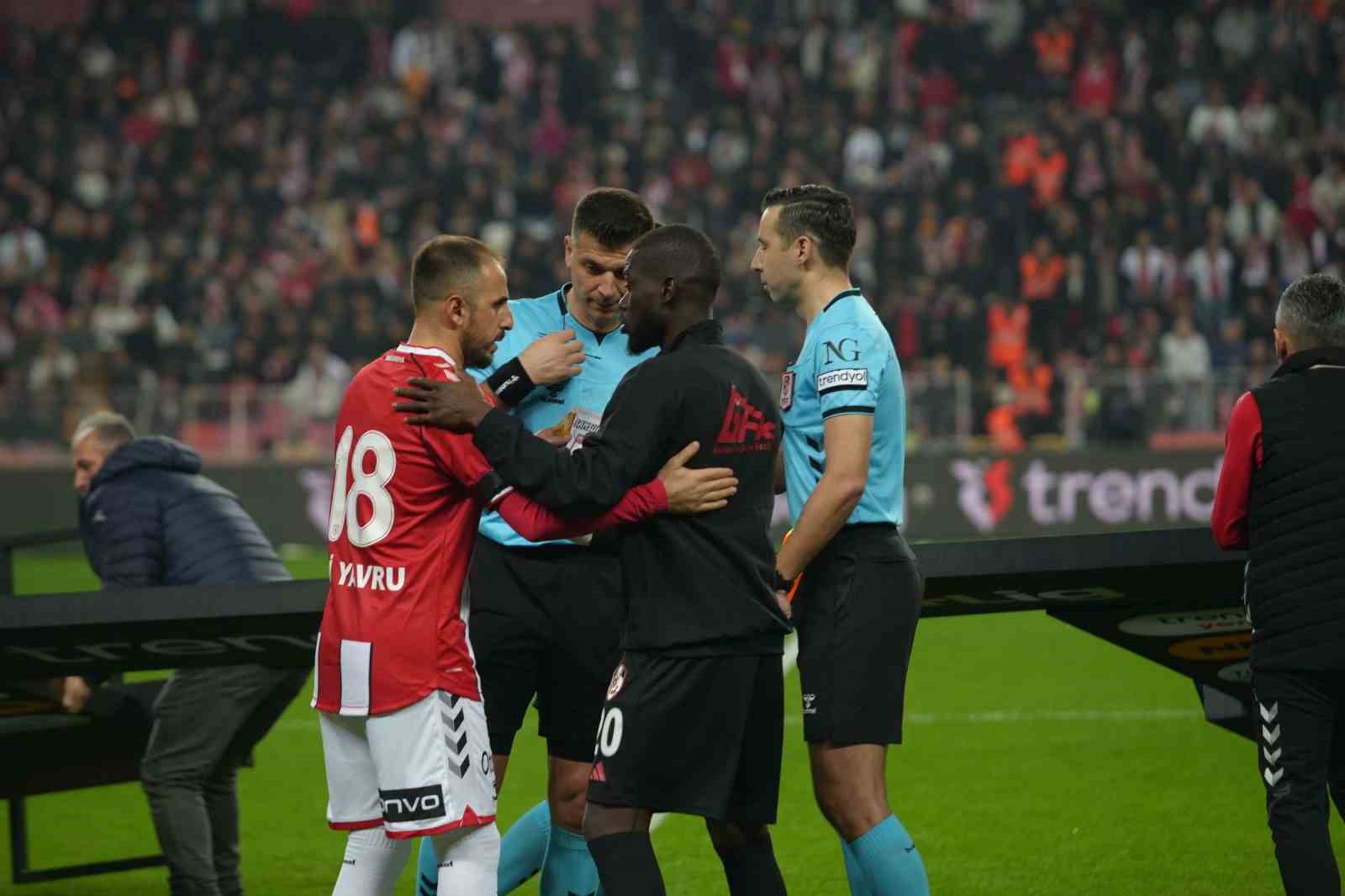 Trendyol Süper Lig: Samsunspor: 0 - Gaziantep FK: 0 (Maç devam ediyor)
