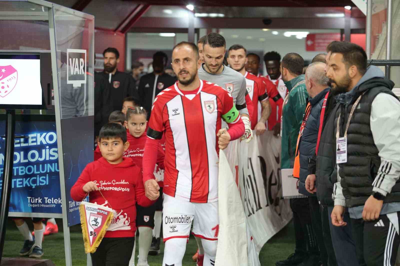 Trendyol Süper Lig: Samsunspor: 0 - Gaziantep FK: 0 (Maç devam ediyor)
