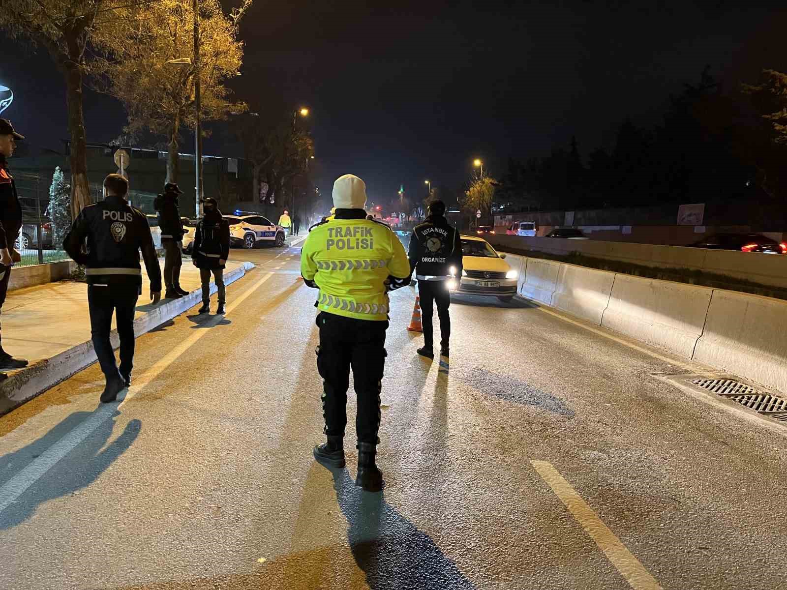 İstanbul Emniyet Müdürü Yıldız, Bahçelievler’de asayiş uygulamasını yerinde denetledi
