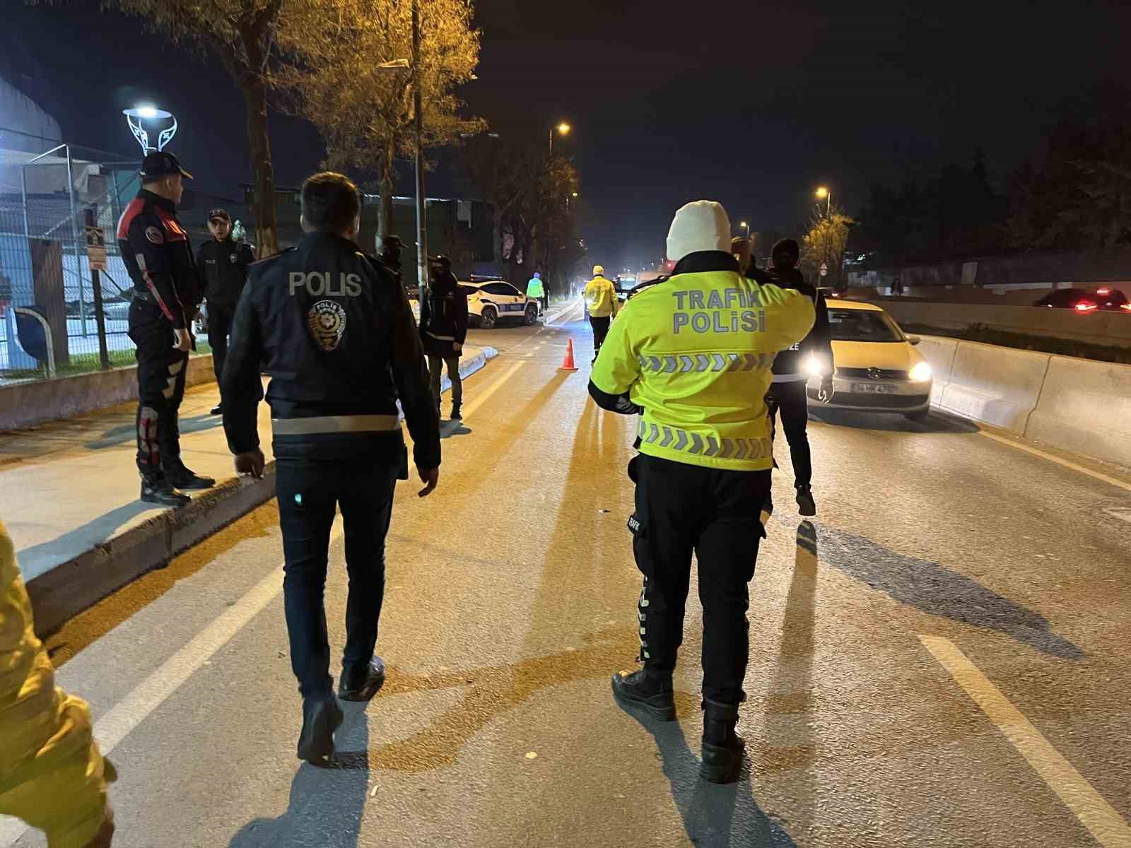 İstanbul Emniyet Müdürü Yıldız, Bahçelievler’de asayiş uygulamasını yerinde denetledi
