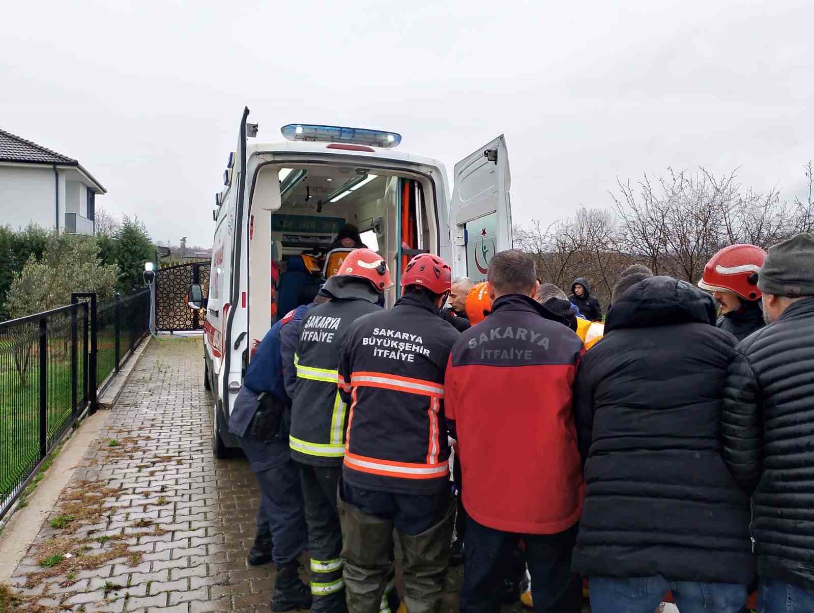 Sakarya’da acı olay: Tıkanan rögarı açmak isterken canından oldu
